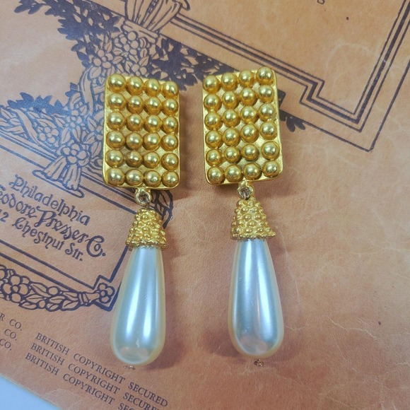 Jewelry - 1980s Baroque Faux Pearl Teardrop And Gold Tone Earrings Clip-on Regency Revival